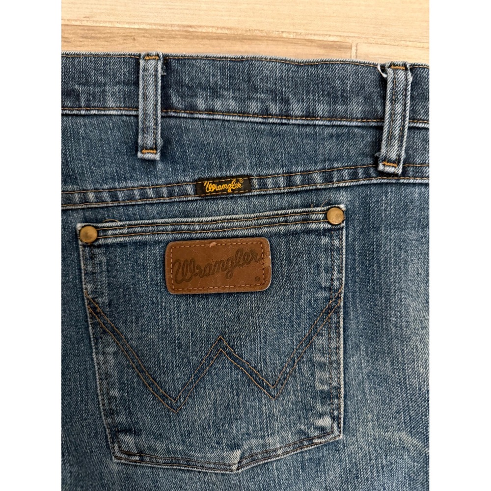 Wrangler Advanced Comfort Regular Fit Mens Jeans 46x32 Blue Denim Cowboy Cut - Picture 8 of 8